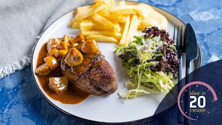 Steakfriet met champignonroomsaus  Klaar in 20 minuten [upl. by Aynom]