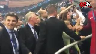 Sir Alex Ferguson waiting patiently to congratulate Ronaldo [upl. by Anerual]