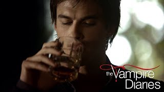 Diários De Um Vampiro 1x4 Stefan Coloca Verbena Na Bebida Do Damon Dublado HD [upl. by Ecinnaj]