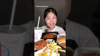 Mukbang lotteria cùng vân nhé fooodreview koreancuisine food review [upl. by Kiersten45]