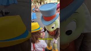 NOBLE Disney Mascots SURPRISE IGNORED Girl 🥹👏 shorts disney mandyonmainstreet [upl. by Alludba506]