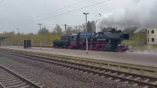 Reichenbach Vogtland Bahnhof  Dampflok 52 8079 mit Vorbeifahrt [upl. by Eltrym]