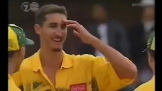 Jason Gillespie bowling 2 brilliant slower deliveries to Cronje and Kallis cricket [upl. by Lundquist]