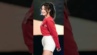 Nancy Momoland Queen Of South Korea 4k screen momoland blackpink kpop bts chayeon chaein [upl. by Elnukeda]