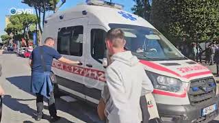 Thirret ambulanca për të trajtuar dy pensionistë gjatë protestës shfaqën probleme shëndetësore [upl. by Kenelm]