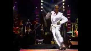 El Show de Roberto Roena y Anibal Bailando Salsa [upl. by Atikir642]