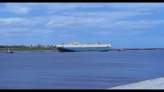 Coming in to the Harbour at South Shields [upl. by Yasdnil589]