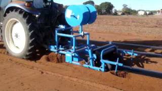 BEDFORMER PLASTIC MULCH LAYER TATURA ENGINEERING 0408 241 998 [upl. by Adnopoz]