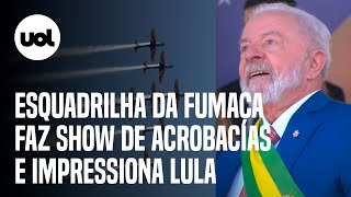 7 de setembro Lula se impressiona com acrobacias aéreas da Esquadrilha da Fumaça em desfile no DF [upl. by Saree]