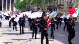 Manif des patriotes contre le mondialisme c9m 2013 à Paris [upl. by Onairpic342]