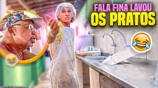 FALA FINA TEVE QUE LAVAR OS PRATOS 🤣  REI DO DANONE [upl. by Neelyar722]