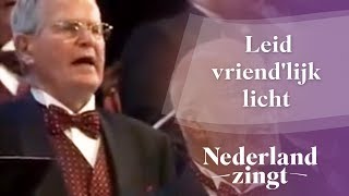 Nederland Zingt Leid vriendlijk licht [upl. by Hedva669]