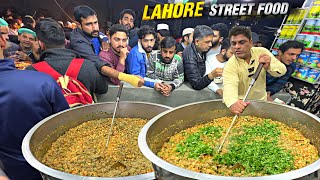 THE FAMOUS OF STREET FOOD LEGEND  PEOPLE ARE ADVANCE WAIT 100 AM  NIGHT STREET FOOD IN LAHORE [upl. by Yeltnarb542]