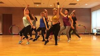 “GIVE IT TO ME RIGHT” Melanie Fiona  Dance Fitness Workout Valeo Club [upl. by Leirua]