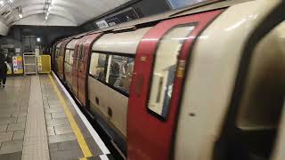 London Underground🇬🇧 1995 stock in Stockwell Station [upl. by Eniagrom201]