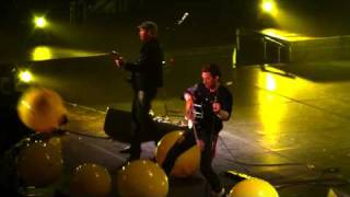 Coldplay  Yellow  Live In Melbourne HD [upl. by Field]