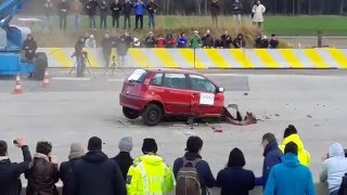 Crash Test contro Palo a 100 kmh [upl. by Virge]