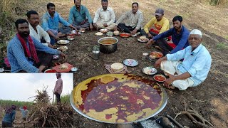 ऊस तोडणाऱ्या गड्यास्नी मळीला झणझणीत चिकनचा रानांतच बेत केला मळीच्या ऊसाला तोड आल्या  Tatyacha Mala [upl. by Eanore311]