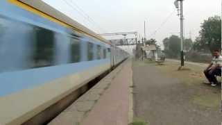 Thunder bolt attack by Bhopal Shatabdi express [upl. by Zenobia]