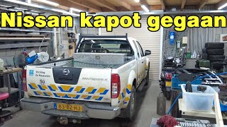 Bij de Nissan Navara van de stichting is de achterklep kapot gegaan [upl. by Noitsuj562]