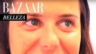 Cómo hacer un diseño de cejas personalizado por Benefit  Harpers Bazaar España [upl. by Rafter]