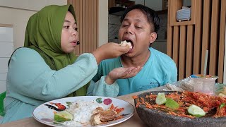 KEHABISAN GAS ⁉️ MAKAN SEADANYA  NASI SAMBAL TAHU  NIKMAT NYA [upl. by Onstad]