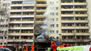 Feuer Hellersdorf  Stollberger Straße  6 April 2013 [upl. by Tellford]