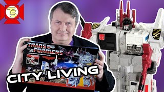 TRANSFORMERS G1 METROPLEX “Reissue” Knockoff Review [upl. by Nunnery893]