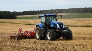 Déchaumage 2012 New Holland T8330 amp Horsch Terrano 6 FX  stubble cultivation [upl. by Nosmirc]