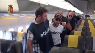 Ecco il video dellarresto a Fiumicino del latitante Manuel Brunetti [upl. by Anitsirc]