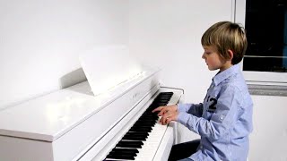 Leise rieselt der Schnee  Piano Version  Aurel 7 Years old [upl. by Letsirc136]