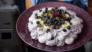 Pavlova med hvit sjokolade og blåbær [upl. by Clercq]