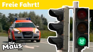 Wie funktioniert eine Ampelschaltung für Rettungswagen  DieMaus  WDR [upl. by Inaluahek]