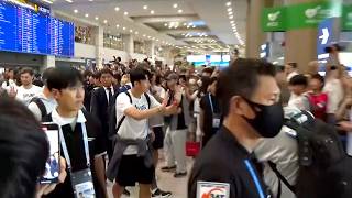 Crazy scenes as Son HeungMin and Tottenham arrive in South Korea 🇰🇷💕 [upl. by Billmyre]