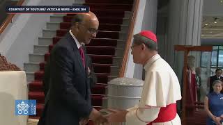 Cardinal Tagle leads papal entourage in greeting Singapore president [upl. by Vasily]