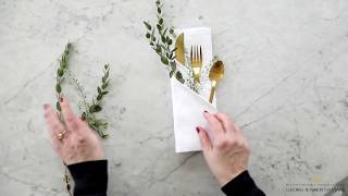 Simple and elegant napkin foldning [upl. by Eetsirk]