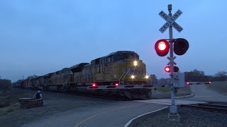 UP 8889 Manifest With Garbage Cans North Sacramento Northern Bike Trail Ped Railroad Crossing [upl. by Einnaj233]