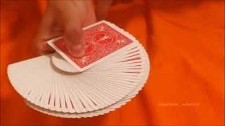 Come fare un ventaglio con le carte  tutorial  card fan flourish [upl. by Suiravad]