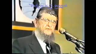 Rav Mordechai Gifter amp Rav Yaakov Kamenetzky  1984 Agudah Convention  Credit MD Yarmish [upl. by Syst]