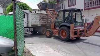 Nuevamente haciendo los aplanados en el nuevo terreno para el taller [upl. by Yorgos287]