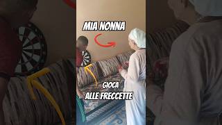 nonna gioca alle freccette [upl. by Eylhsa]