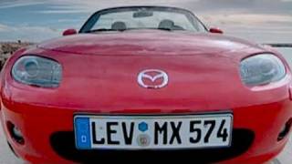 Mazda MX5 20 MZR Die RoadsterLegende im MotorvisionTest [upl. by Redyr]