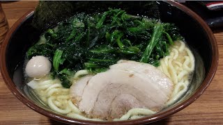 【横浜家系ラーメン】壱角家 ほうれん草大盛りにんにくのせ爆食い！ [upl. by Hpesojnhoj]