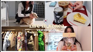 LIFE IN KOREA 🇰🇷 weekend vlog cafe shopping  Erna Limdaugh [upl. by Enirbas]