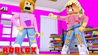 Roblox Bloxburg Molly Gets A Grumpy Roommate [upl. by Boyse]