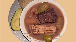 Sopa de Frijoles con Costilla Alta de Res [upl. by Lateh]