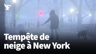 Les images de la tempête de neige à New York [upl. by Rehc]