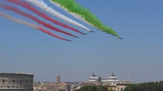 SORVOLO FRECCE TRICOLORI  ROMA 2 GIUGNO 2017 [upl. by Laertnom]