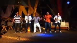 Los Mandamas  Atraco al Corazón  Salsa Urbana  Ronny yai Oficial Video HD [upl. by Elidad864]