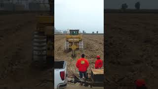 D10 dozer deep ripping [upl. by Torrey]